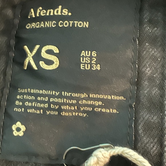 Trendy Afends 💯% organic cotton denim jumpsuit - Picture 6 of 16